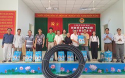 Hội Nông dân tỉnh Thừa Thiên Huế hỗ trợ máy bơm, ống nước trị giá 148 triệu đồng cho hội viên 