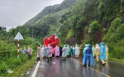 Xe ô tô lao xuống vực đèo, 2 người thương vong