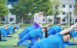 Hoa Hậu Yoga Việt Nam 2024 Nguyễn Thị Huyền: Giáo viên trẻ tâm huyết của Trường IVS