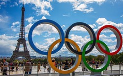 VĐV bơi tuyển Đức khóc vì hụt huy chương Olympic, ám chỉ đối thủ dùng doping