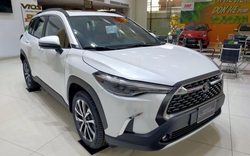 Giá xe Toyota Corolla Cross lăn bánh tháng 2/2024: Giảm giá xả hàng khi bản nâng cấp sắp bán