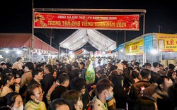 Khách thập phương thức trắng đêm đi chợ Viềng ở Nam Định