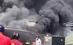 Cháy chợ huyện Đức Huệ ở Long An, 3 sạp hàng bị thiêu rụi