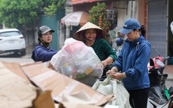 Cùng Hội Phụ nữ xã Duyên Hà “biến rác thải thành tiền"