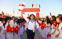 Hơn 1.200 thanh niên Ninh Thuận nhập ngũ: Lãnh đạo tỉnh đến tặng quà động viên tân binh