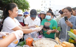 Độc đáo phiên chợ dùng… lá cây thay tiền ở Tây Ninh