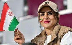 “Quên lối về” trước vẻ đẹp của các CĐV Iran tại Asian Cup 2024