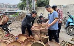 Ở Bắc Giang có cái chợ kỳ lạ, cả năm họp đúng một ngày giáp Tết, người đi chợ 'nói khẽ, cười duyên'