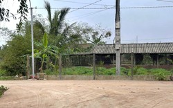 Di dời cột điện “mọc” giữa đường ở xã nông thôn mới của Ninh Bình sau phản ánh của Báo Dân Việt