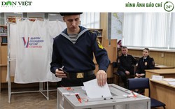 Hình ảnh báo chí 24h: Người Nga đi bầu Tổng thống