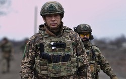 Tổng tư lệnh Ukraine thăm tiền tuyến giữa lúc quân Nga ra sức chọc thủng phòng tuyến của Kiev