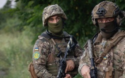Không sợ chọc giận Nga, lãnh đạo một nước NATO cho phép 20 công dân tới Ukraine chiến đấu