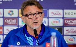 HLV Troussier: "Có người nghĩ tôi phá hoại bóng đá Việt Nam"