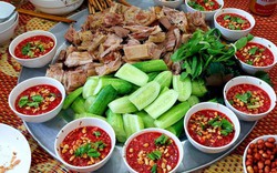 Bánh đậu xanh Hải Dương, tiết canh, bún đậu mắm tôm và 42 đặc sản Việt Nam "bỗng dưng muốn khóc"