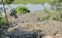 Huế: Tạm ngưng đổ bùn thải nạo vét từ hói Phát Lát xuống ao hồ sau phản ánh của người dân 