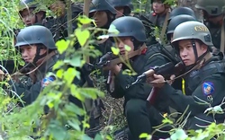 Lực lượng CSCĐ Sơn La vượt nắng, thắng mưa trên thao trường rát bỏng