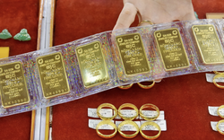 Vàng SJC tăng "sốc" 85 triệu đồng/lượng, Ngân hàng Nhà nước tuyên bố tăng cung vàng để chặn chênh lệch