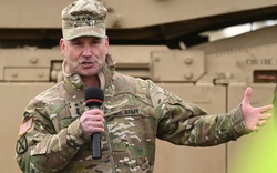 Tướng Mỹ bất ngờ 'dội gáo nước lạnh' vào Kiev, thừa nhận sức mạnh kinh người của quân Nga