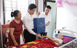 Thăm hỏi, tặng quà chiến sĩ Điện Biên ở Lai Châu nhân kỷ niệm 70 năm chiến thắng Điện Biên Phủ