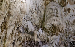Có gì bên trong hang động vừa được phát hiện ở Thanh Hóa?