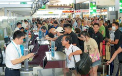 Vé máy bay cao chót vót, sân bay Nội Bài và Tân Sơn Nhất đón hơn 200 nghìn khách ngày Quốc tế Lao động