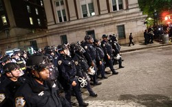 Clip: Hàng trăm người bị bắt trong làn sóng biểu tình tại đại học Mỹ