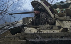 Ukraine chặn đứng đà tiến của Nga ở Kharkov bằng siêu vũ khí mới tối tân của Mỹ