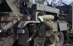 Mỹ thần tốc chuyển vũ khí, Ukraine đã nhận được 'phao cứu sinh' khiến quân Nga 'ngồi trên đống lửa'