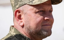 Động thái mới bất ngờ của cựu Tổng tư lệnh Ukraine Zaluzhnyi trên Facebook gây 'bão' mạng