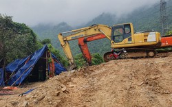 Cận cảnh vụ sạt lở núi khiến 3 công nhân thi công móng cột đường dây điện 500kV ở Hà Tĩnh tử vong