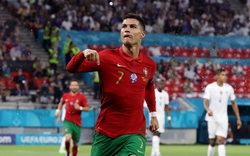 6 VCK EURO của Ronaldo: Đã đến lúc CR7 nhường sân khấu cho lớp trẻ