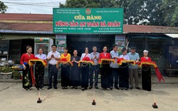 Hội Nông dân Hòa Bình khai trương cửa hàng nông sản an toàn thứ 12 