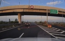 Vô tư lùi xe trên cao tốc TP.HCM - Long Thành - Dầu Giây: Cảnh sát đang liên lạc, mời tài xế để làm rõ