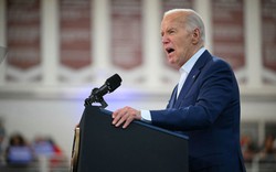 Các nhà tài trợ lớn "tống tiền" Đảng Dân chủ vì Biden