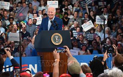 Tổng thống Mỹ Joe Biden phản ứng về quyền miễn trừ truy tố với ông Trump