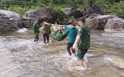 Bộ đội Biên phòng Lai Châu kịp thời cứu người đàn ông dân tộc Dao bị rơi xuống vực trong rừng