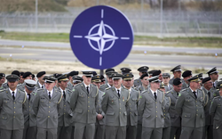 NATO cảnh giác trước động thái của Nga