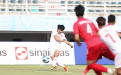 Tin sáng (25/7): Cầu thủ U19 Việt Nam được giới thiệu cho HLV Kim Sang-sik