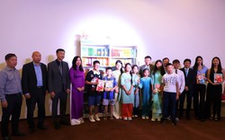 Khai trương Tủ sách tiếng Việt phục vụ cộng đồng người Việt Nam tại Cộng hoà Séc