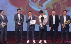 Rafaelson nói tiếng Việt khi nhận hat-trick giải thưởng V.League Awards 2024