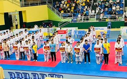 Cảnh cáo, đình chỉ hoạt động 1 năm với HLV Mộng Tâm sau khi bị tố nhường huy chương Karate