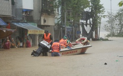 Lũ trên sông Hồng ở Hà Nội sắp đạt đỉnh, dưới báo động 3, nhiều nơi ở Hà Nội đã ngập nặng