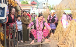 Văn hóa dân tộc Mông có gì mà khiến du khách gần xa mê mẩn?