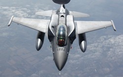 NATO điều gấp máy bay chiến đấu F-16 sau cuộc tấn công của Nga vào Ukraine