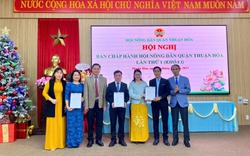 Công bố quyết định thành lập Hội Nông dân quận Thuận Hoá, Hội Nông dân quận Phú Xuân của TP Huế