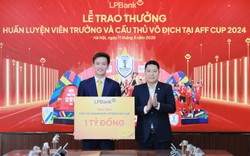 Hoàng Đức được tặng thưởng 1 tỷ đồng