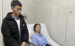 Mẹ bị tai nạn, con trai bất lực cầu cứu