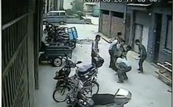 Ngoạn mục đỡ được bé gái rơi từ tầng 5