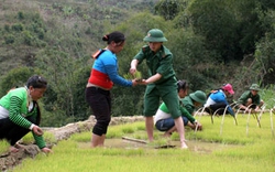 Dựa vào dân để giữ vững biên cương