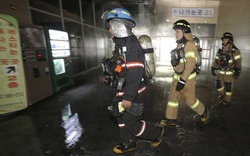 Hàn Quốc: Hiện trường vụ cháy nhà chờ xe bus khiến hàng chục người thương vong